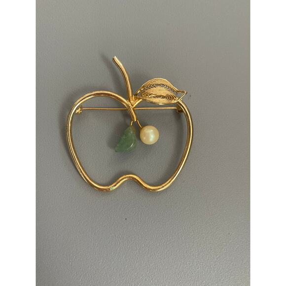 Golden Apple Pin with Pearl and Jade Stone Brooch Vintage - Picture 1 of 5